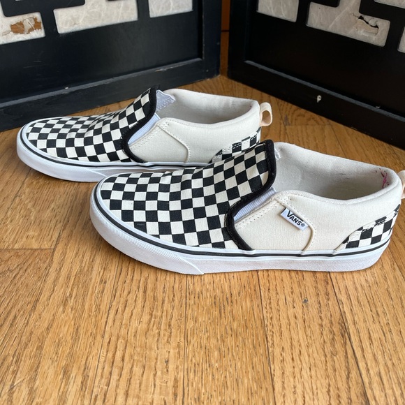 Vans Classic Slip-On Checkerboard Shoe - Picture 7 of 7